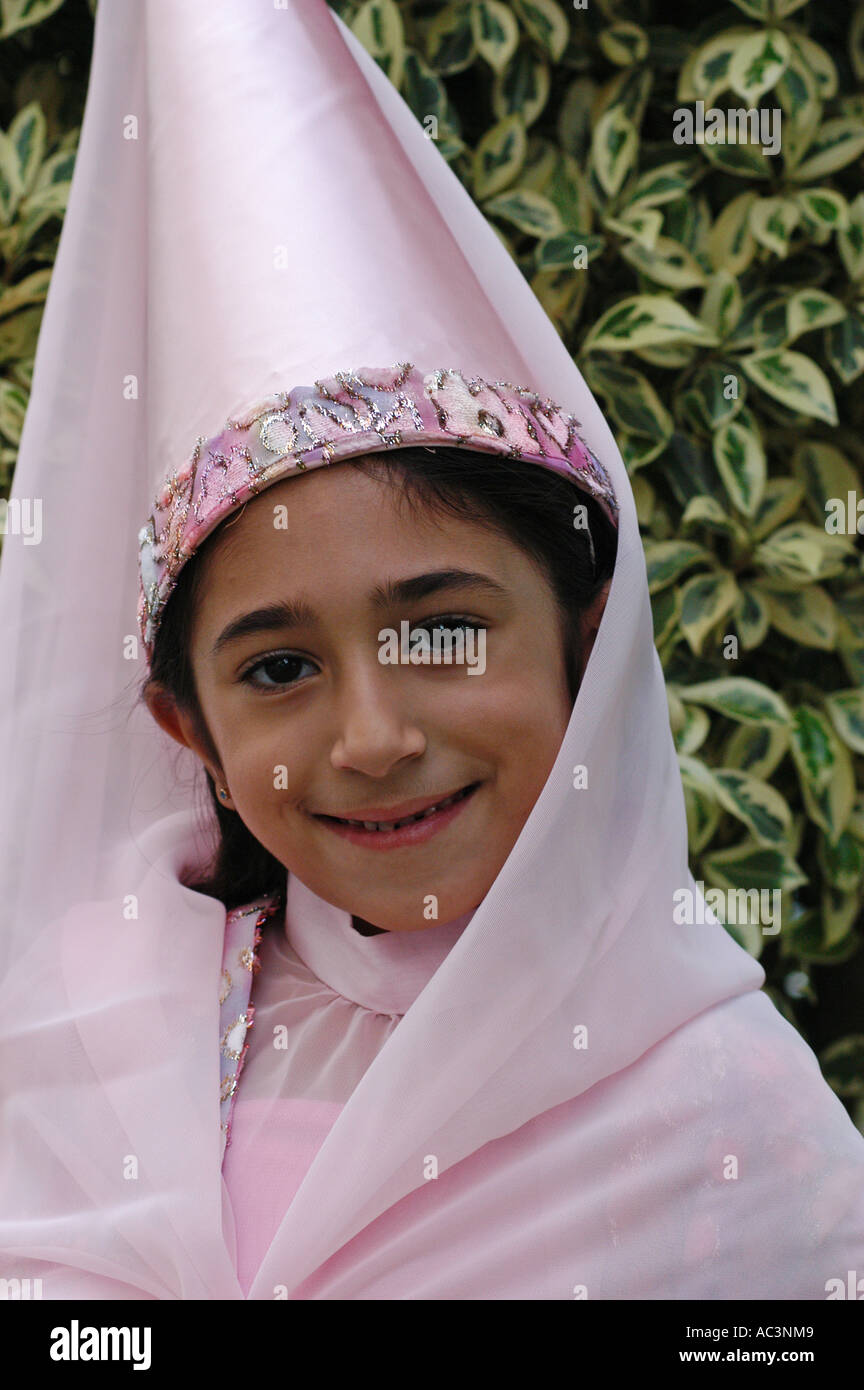 Girl in traditional arab costume Stock Photo - Alamy