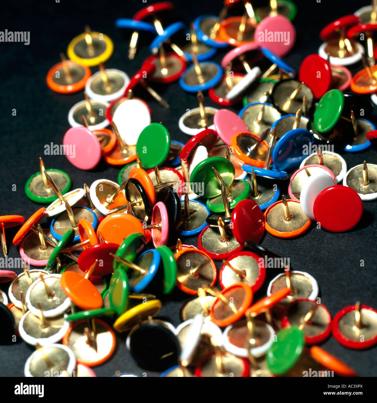 Drawing pin pins tack tacks stationery pile piles lifestyle objects hi ...