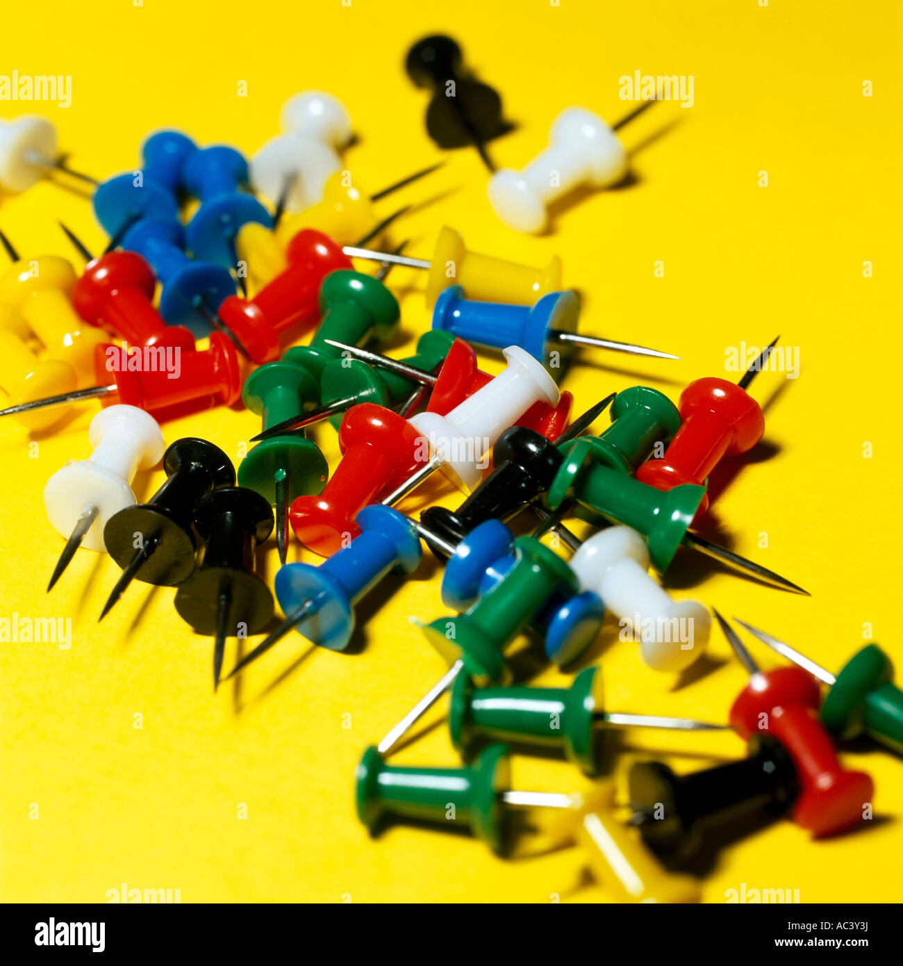 Drawing pin pins tack tacks stationery pile piles lifestyle objects hi ...