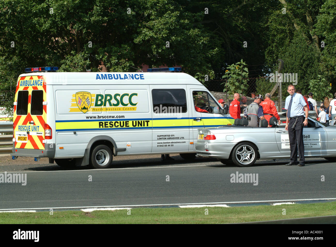 Bell Ambulance Christmas Party 2022 Pictures Bmw Ambulance High Resolution Stock Photography And Images - Alamy