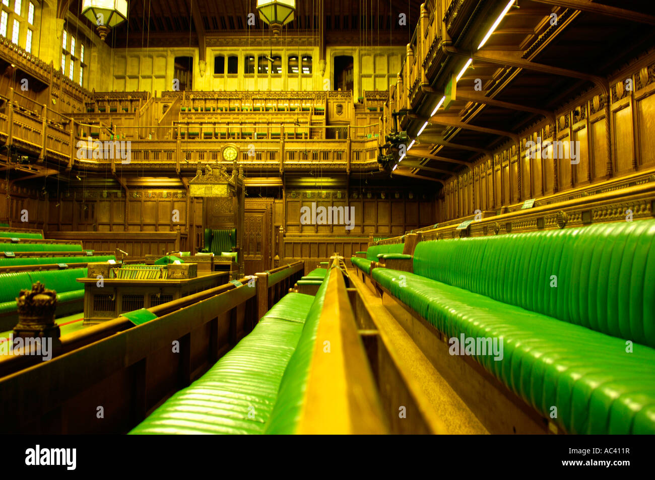 green benches leather the palace of westminster house of commons london