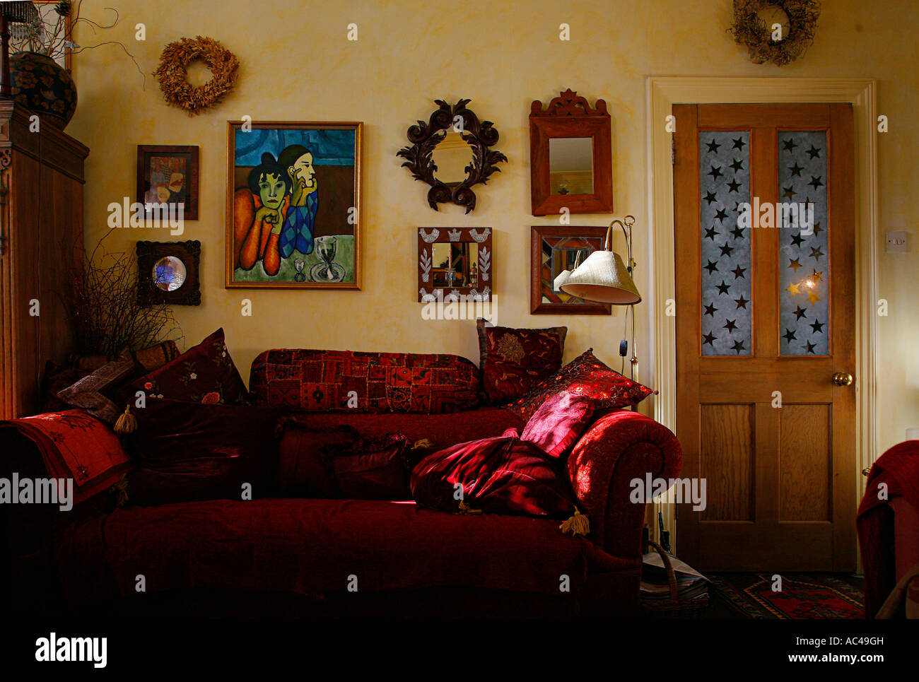 Edwardian wallpaper hires stock photography and images Alamy