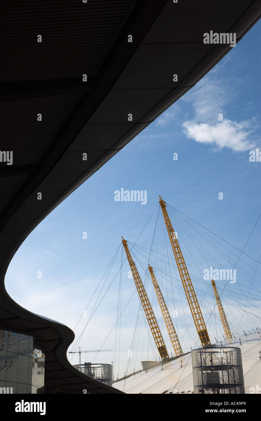North greenwich tube station hi-res stock photography and images - Alamy
