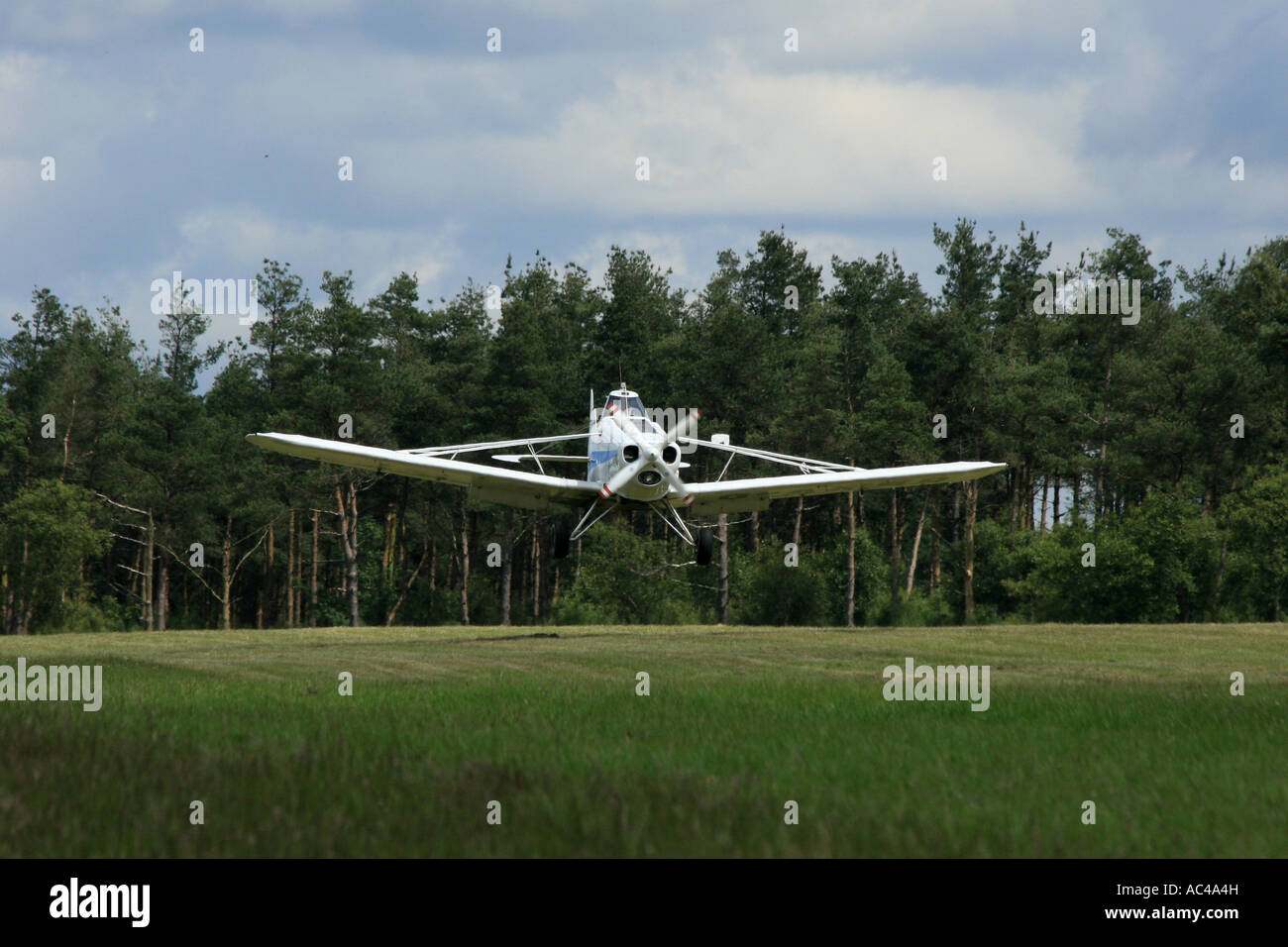 Glider Tow Tug Aircraft Stock Photo Alamy