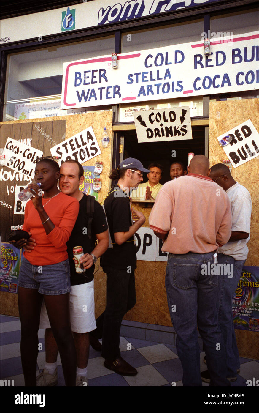 Alcohol and drinks being sold on the street at the Notting Hill