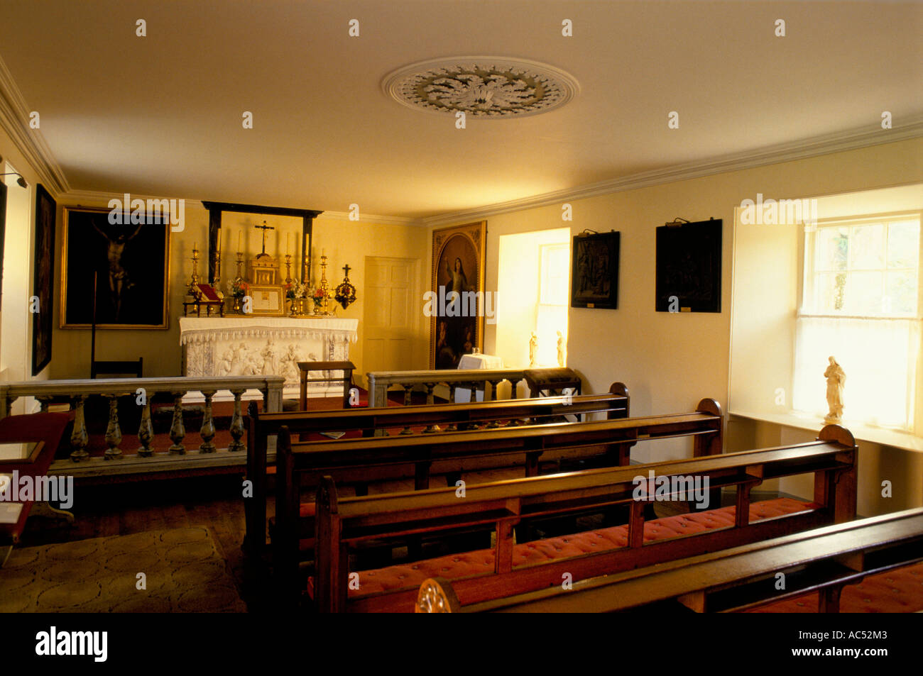 PRIVATE CHAPEL AT TRAQUAIR HOUSE STATELY HOME NR PEEBLES Stock Photo