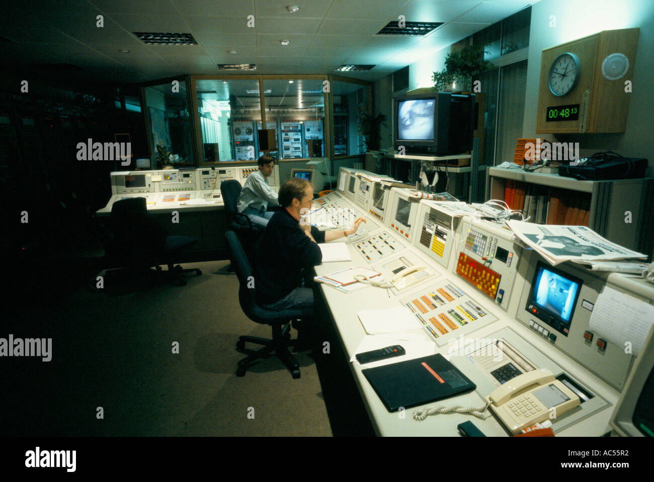 Bbc World Service London Bush House Control Room At Midnight