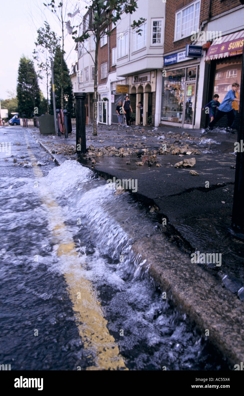 Mains pipe bursts hires stock photography and images Alamy