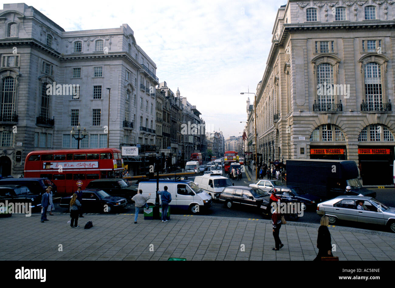 Piccadilly Circus Bus Stop High Resolution Stock Photography and Images ...