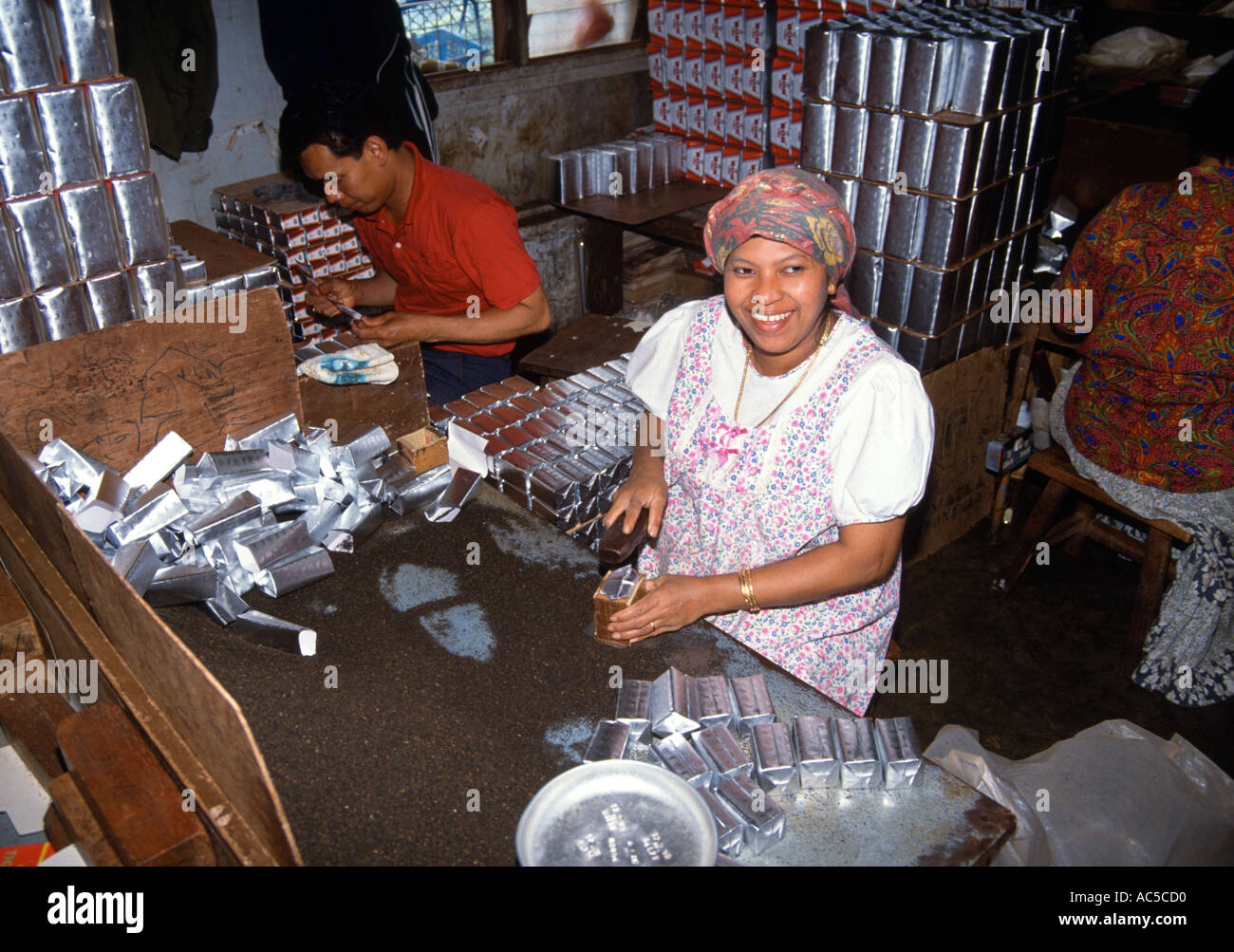 Female worker packing tea Doh tea estate Cameron Highlands peninsula ...