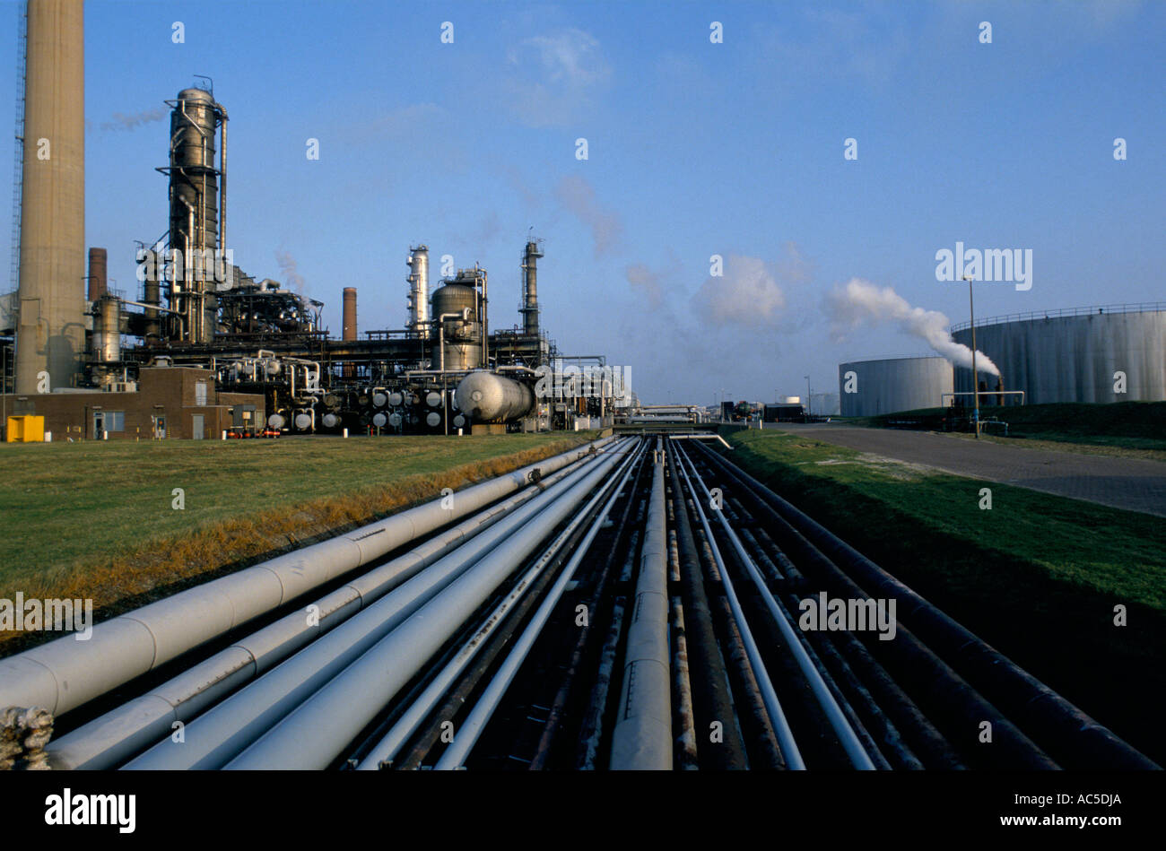 Bp oil pipes hires stock photography and images Alamy