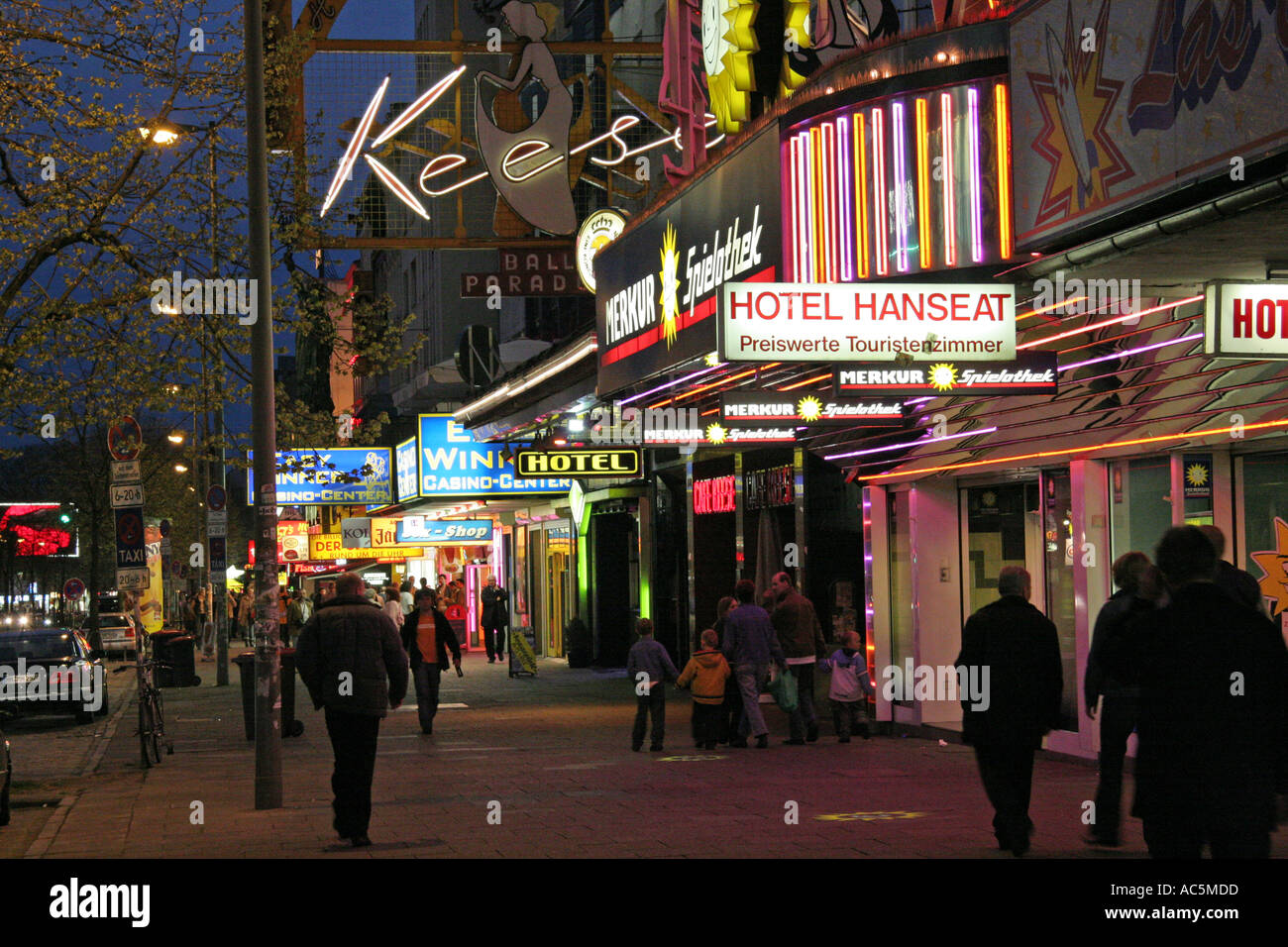 Reeperbahn bar hamburg hi-res stock photography and images - Alamy
