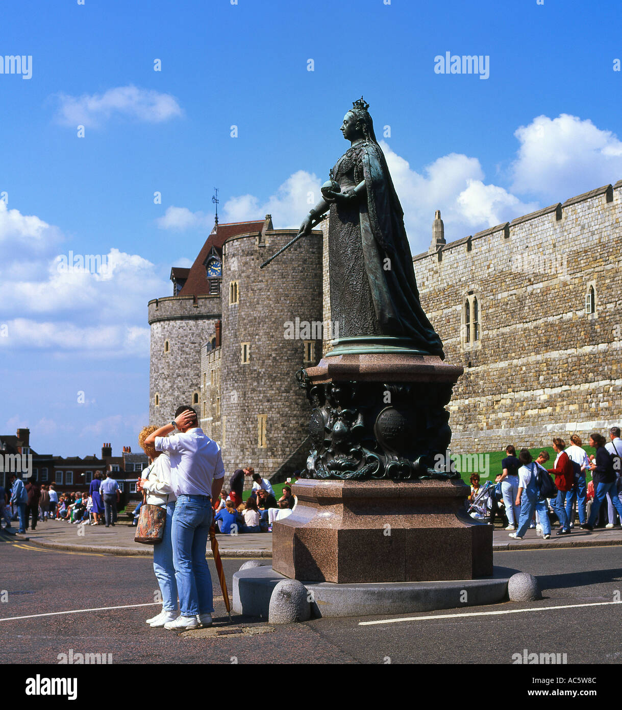 Queen Victoria Statue outside Windsor Castle Berkshire England Stock