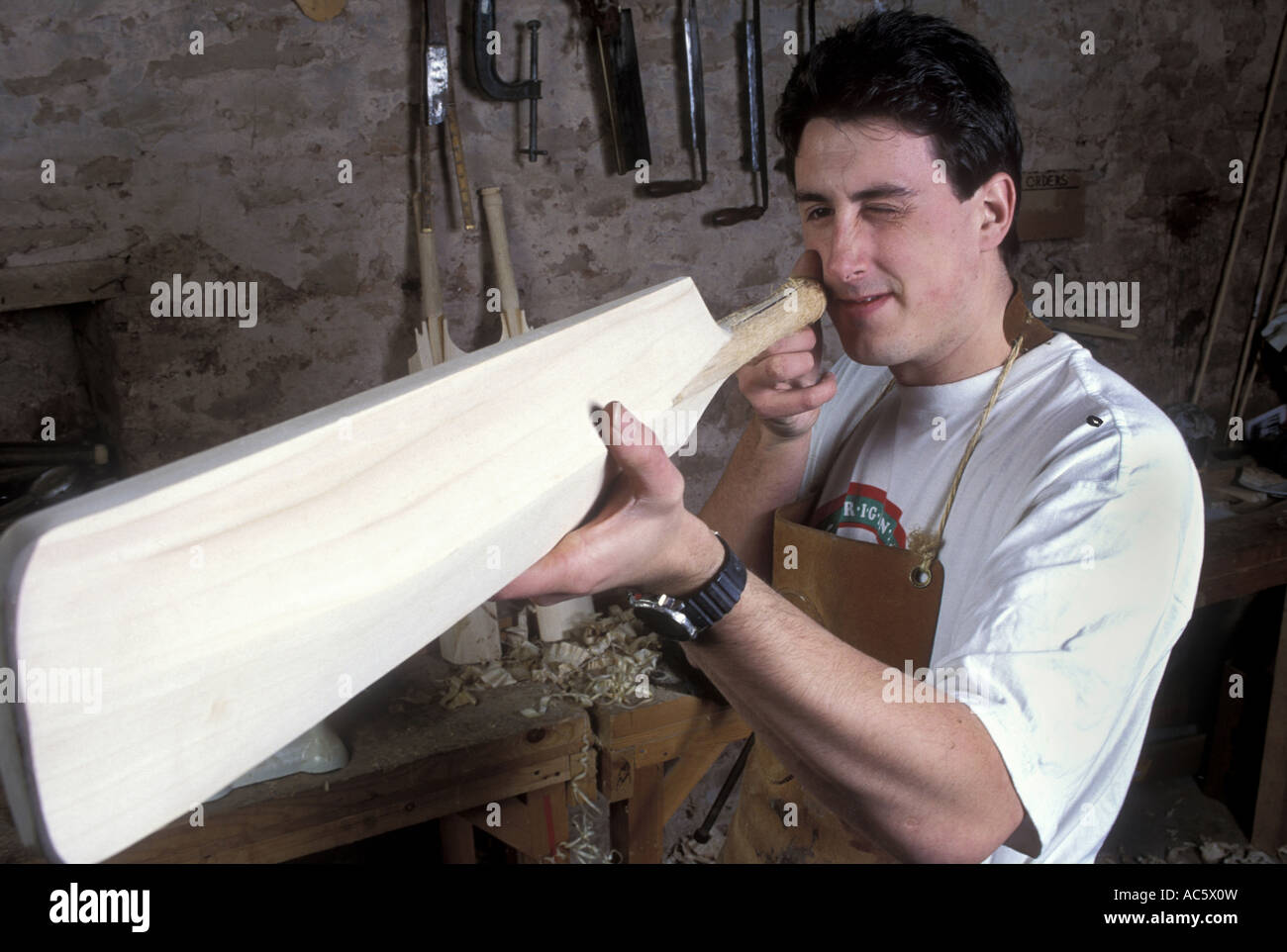 "Cricket bat "making Stock Photo Alamy