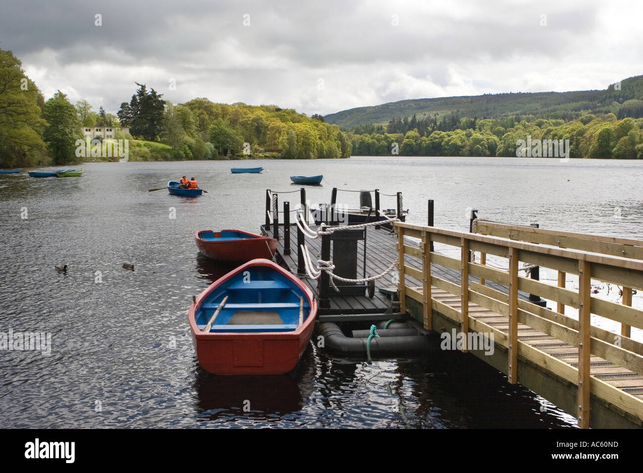 Pitlochry Salmon Stock Photos & Pitlochry Salmon Stock Images Alamy