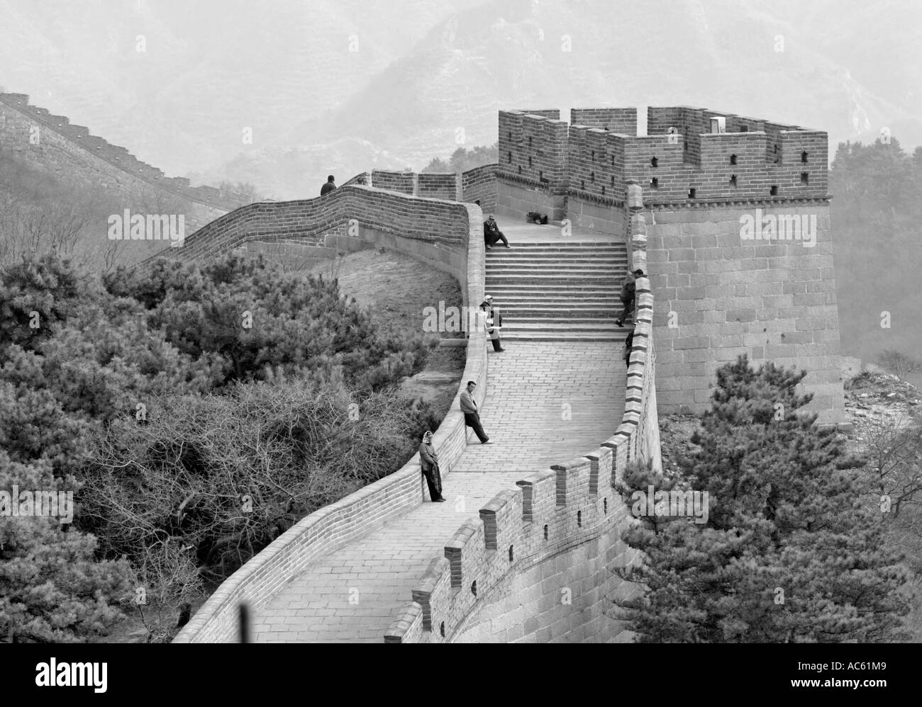 Great Wall Of China In Black And White Stock Photo Alamy great-wall-of-china-in-black-and-white-stock-photo-alamy
