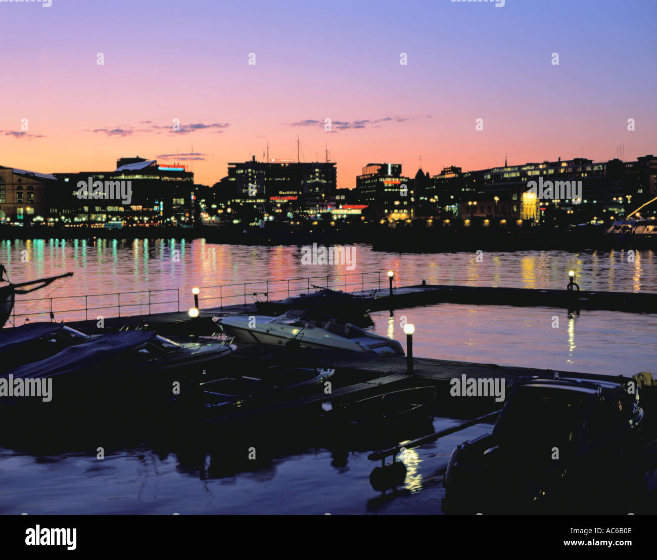 Oslo city centre night hi-res stock photography and images - Alamy