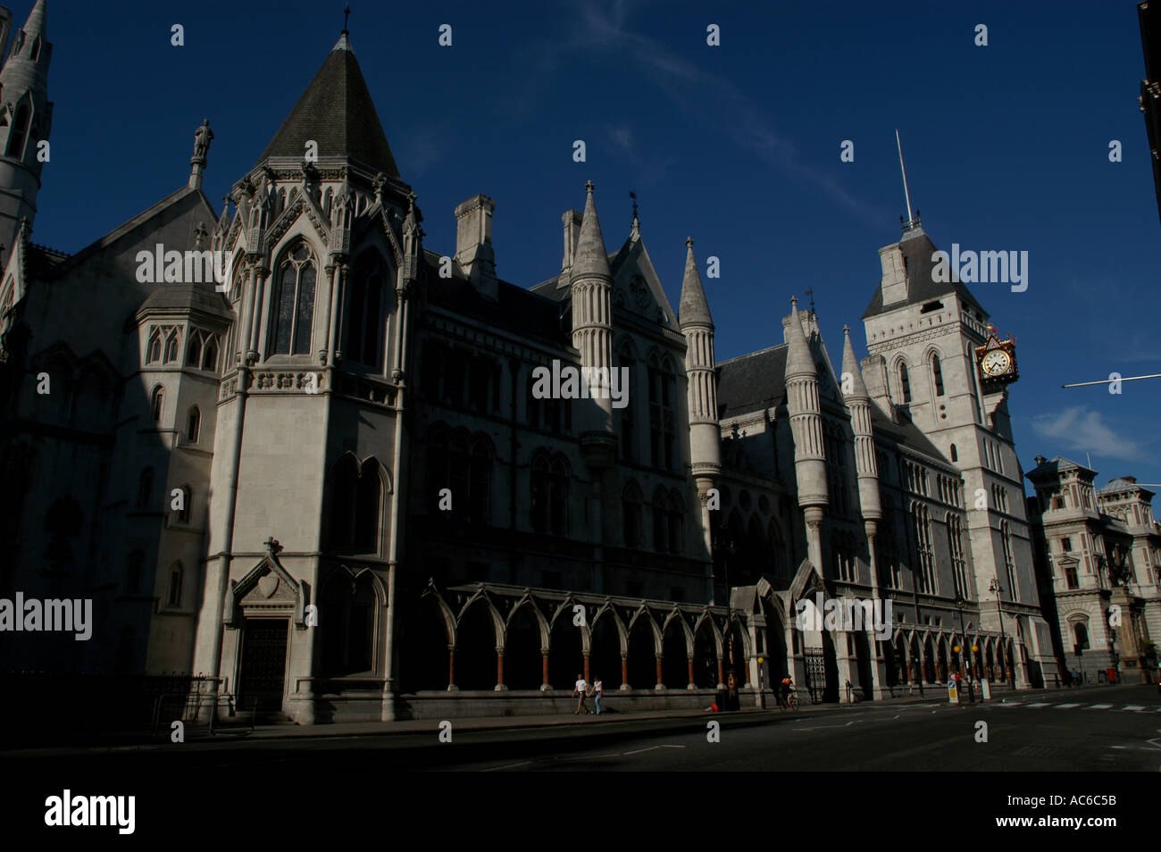 LONDON ROYAL COURTS OF JUSTICE STRAND LAW GOTHIC STYLE Stock Photo