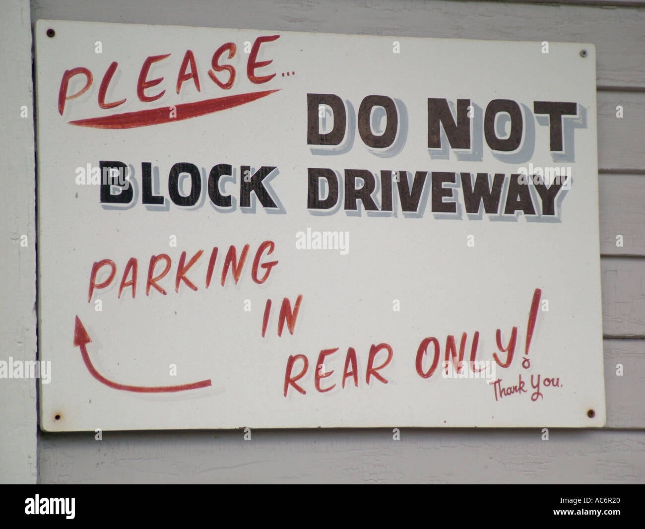 Ajd42953 sign please do not block driveway parking in rear only