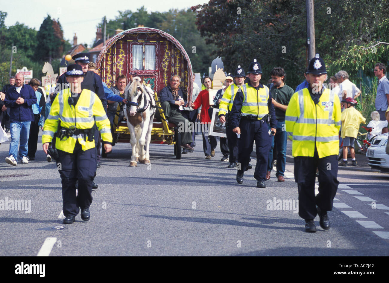 Romany gypsies at the Horsmonden horse fair in Kent Stock Photo Alamy