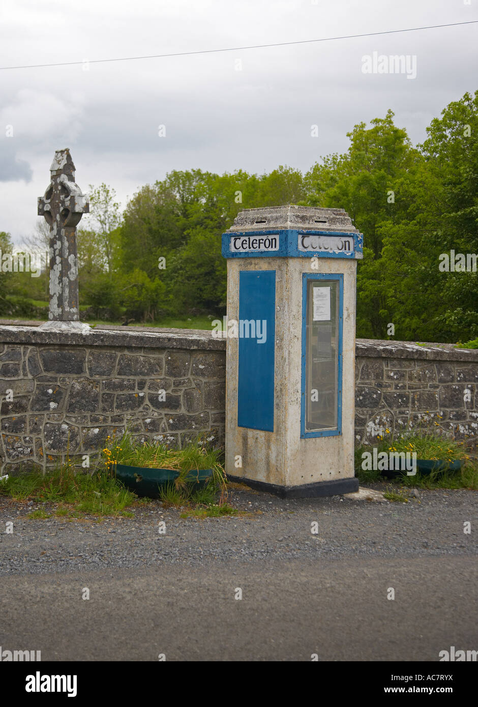 Irish Telephone Kiosk, Telefon, near Galway, Ireland Stock Photo Alamy