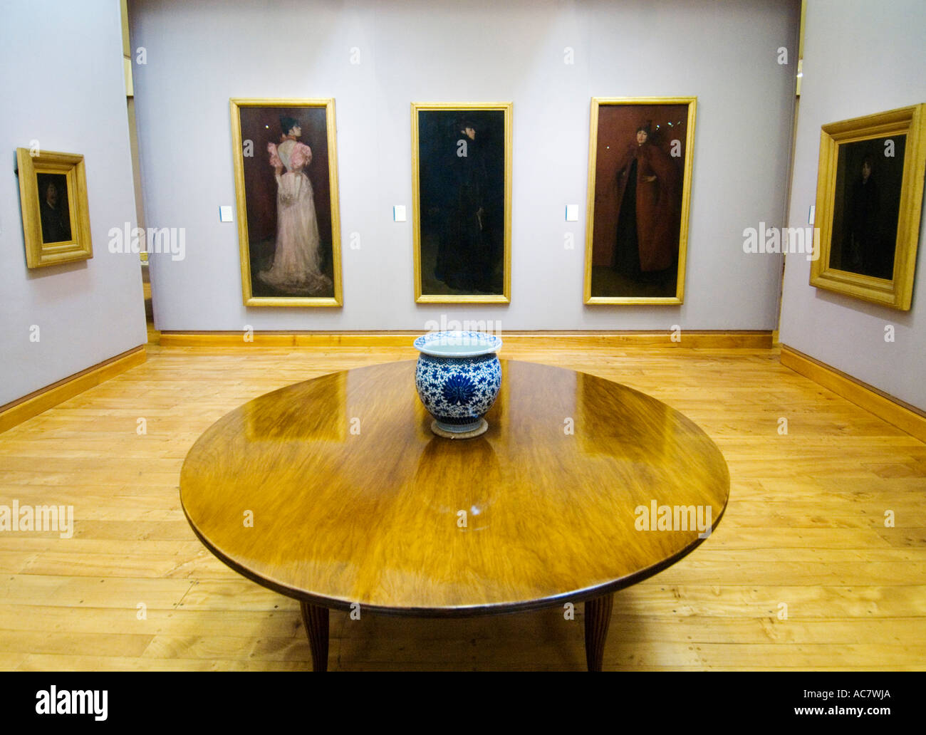 Interior hunterian museum university glasgow hires stock photography