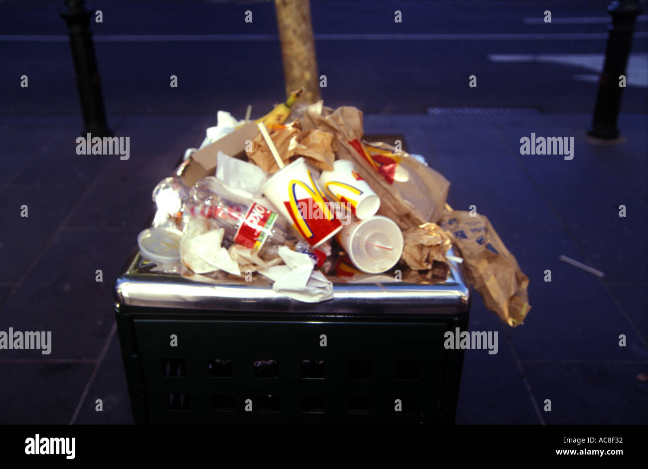 Mcdonalds bin hi-res stock photography and images - Alamy