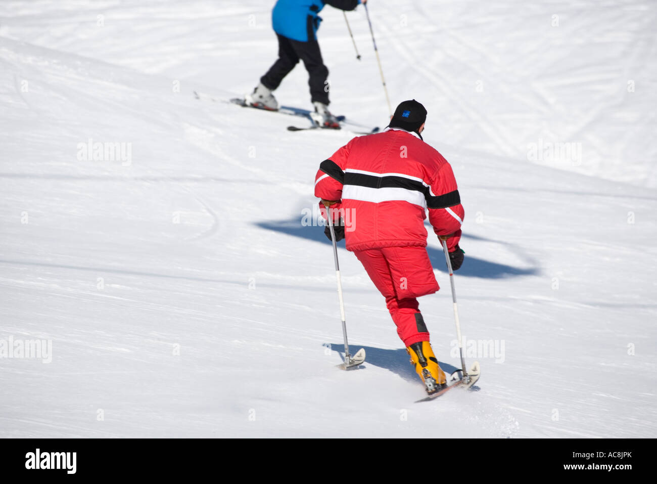 one-legged-skier-AC8JPK.jpg
