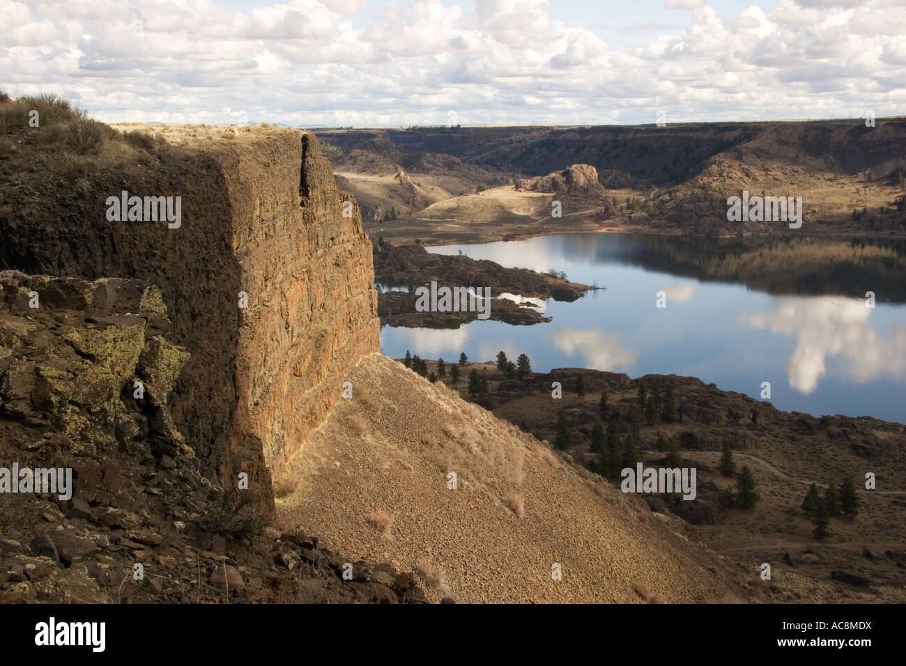 Cliffs of Steamboat Rock Steamboat Rock State Park Washington Stock