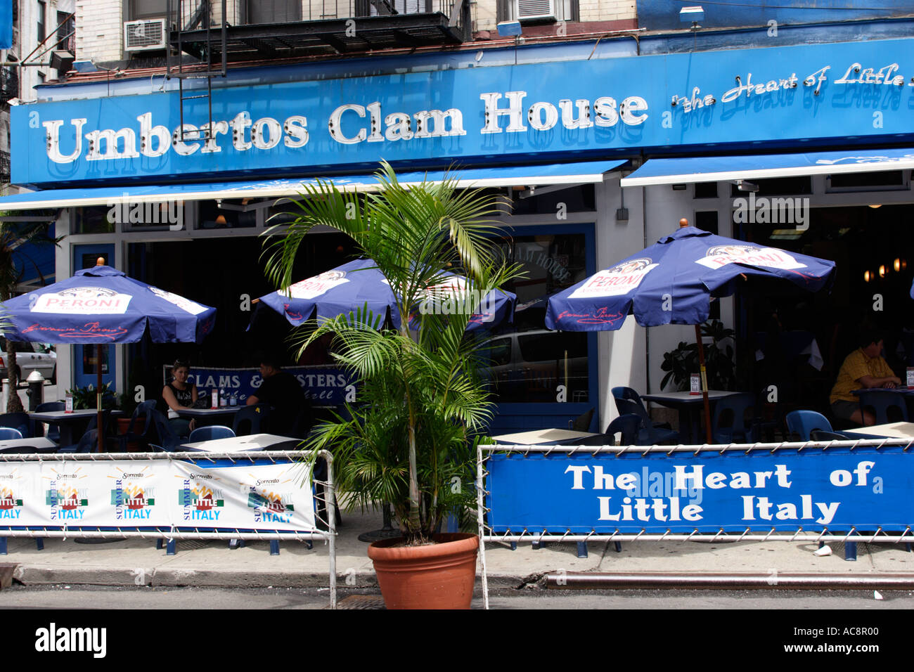 Umbertos clam house little italy hires stock photography and images