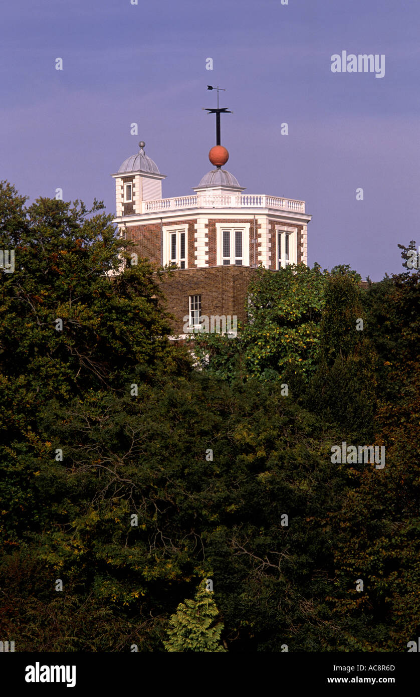 The Old Royal Observatory, Greenwich Park, London. The red ball drops daily at 13:00 Greenwich Time from the top of the mast. Stock Photo