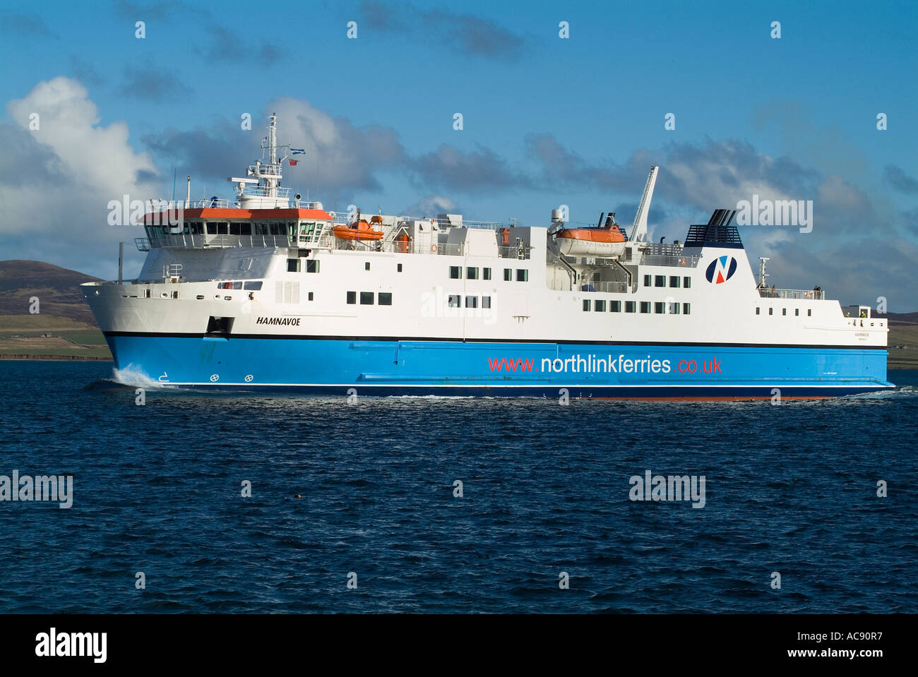 dh Northlink Ferry SHIPPING UK Passenger car ferry MV Hamnavoe Scapa Flow Stromness Orkney Stock Photo