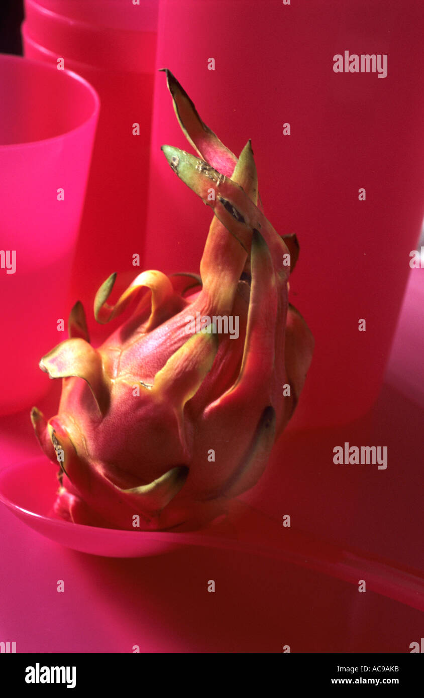 Whole red dragon fruit hi-res stock photography and images - Alamy