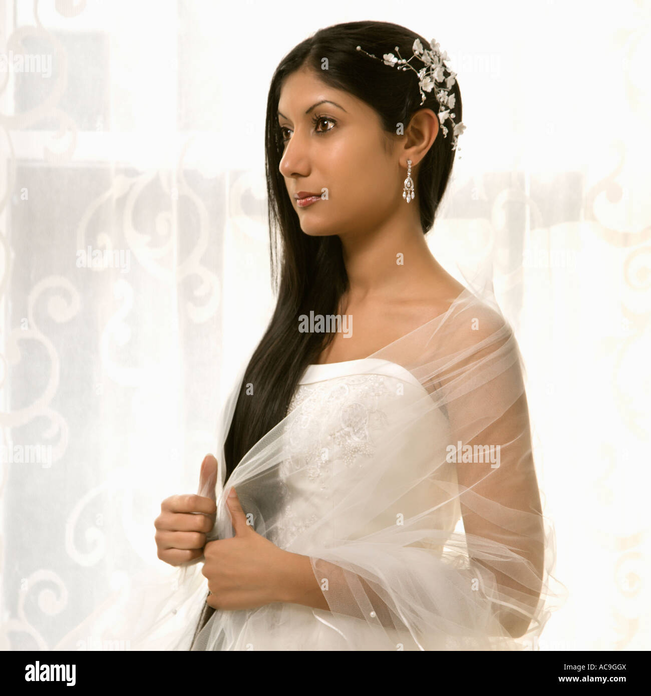 Portrait of an Indian bride Stock Photo - Alamy
