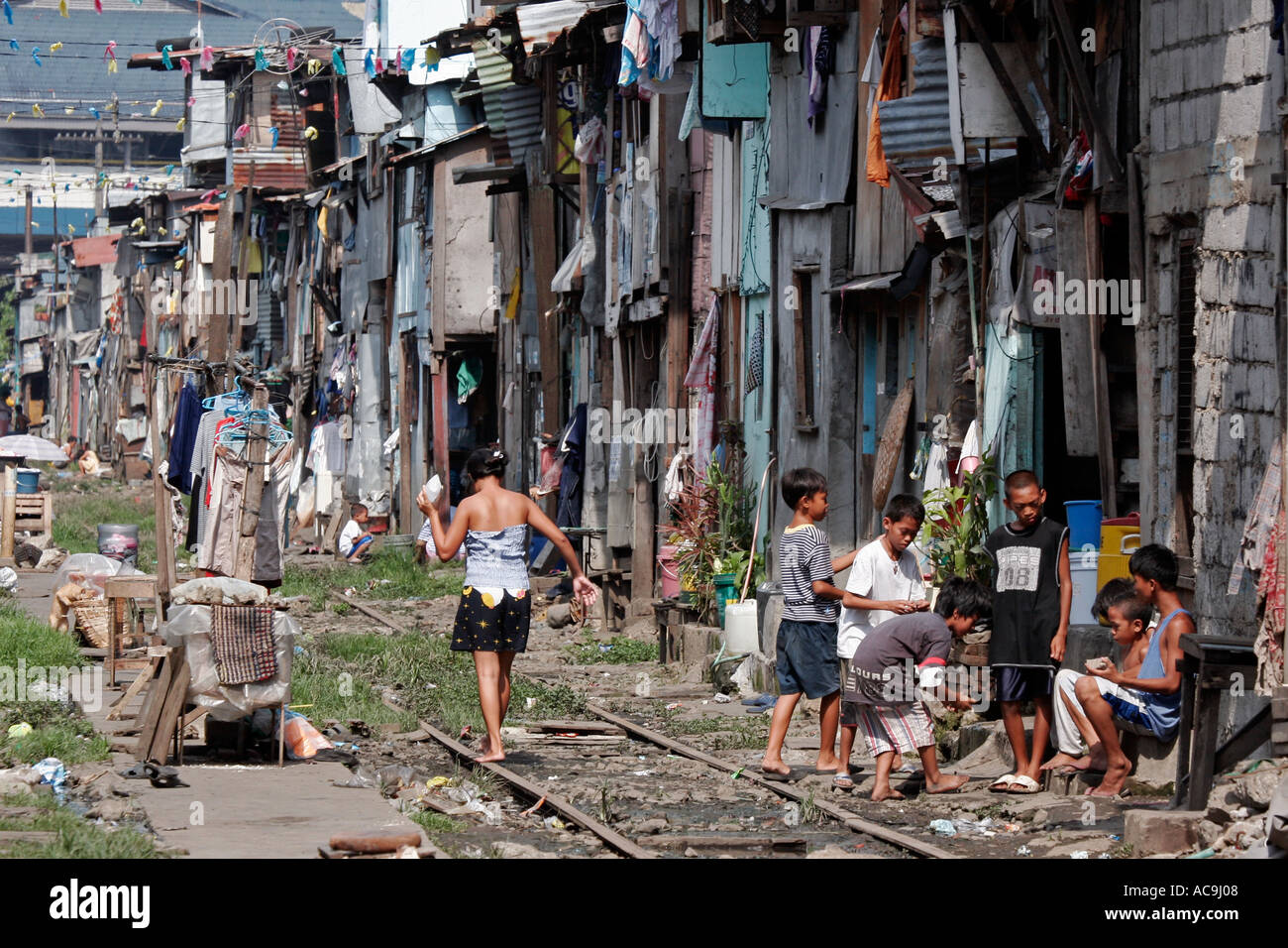 Shanty dwellings at Blumentritt, Manila, Philippines Stock Photo Alamy