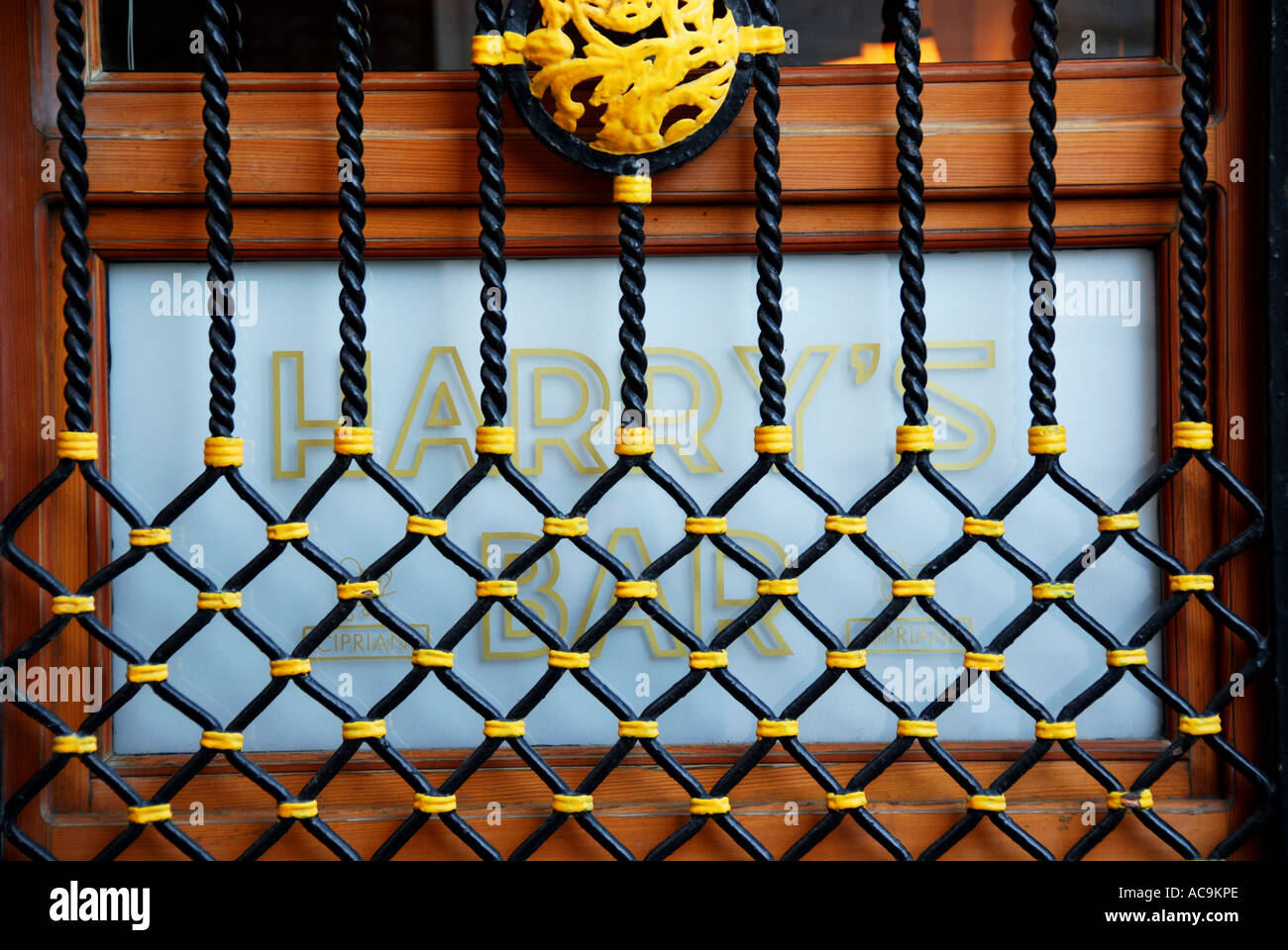 Harry bar venice hi-res stock photography and images - Alamy
