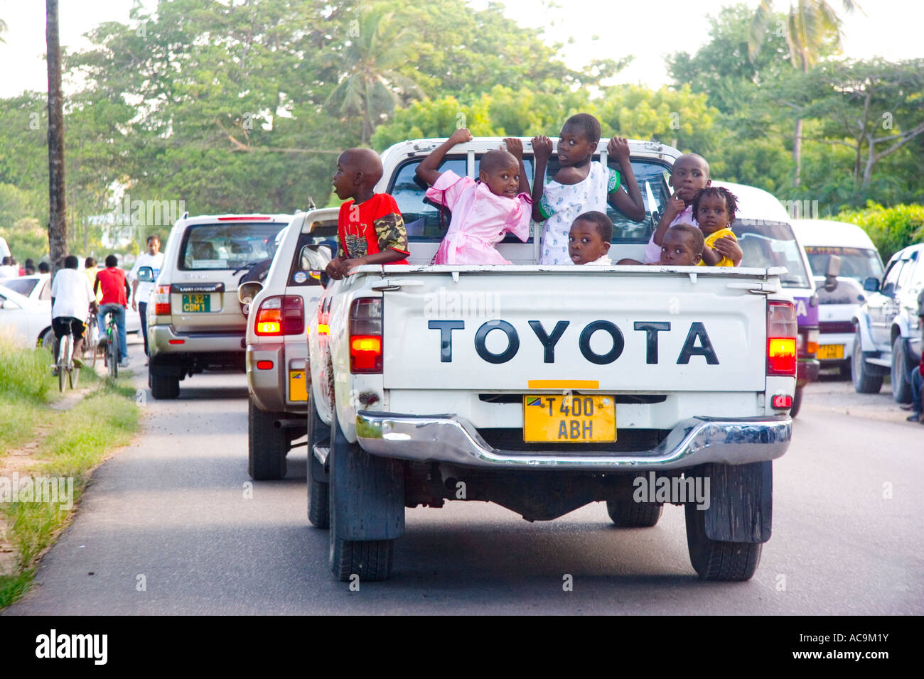 Children, Traffic Jam, Dar es Salaam, Tanzania Stock Photo Alamy