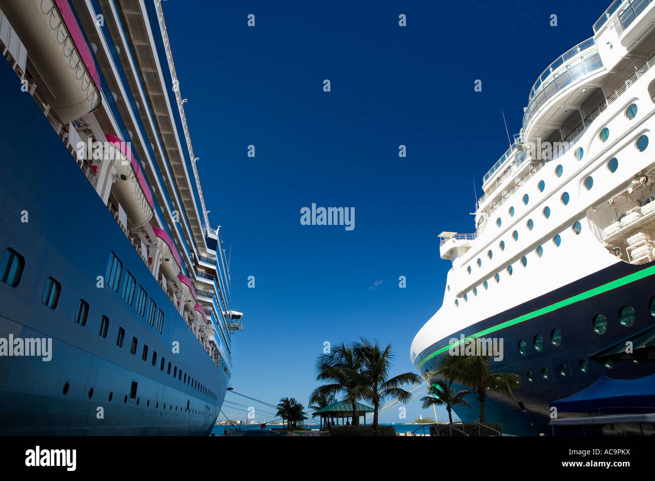Caribbean bahamas cruise hi-res stock photography and images - Alamy