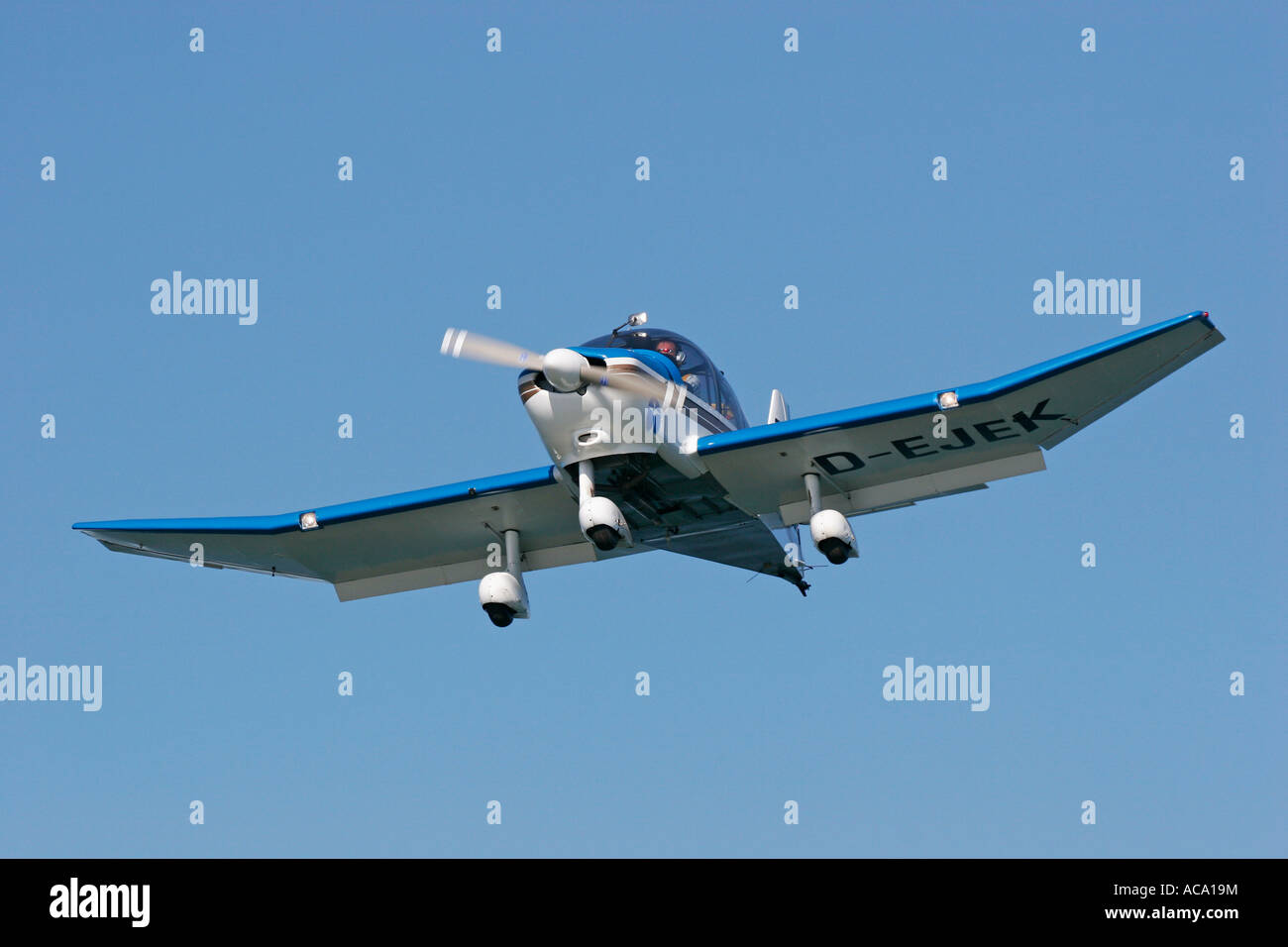 Propeller plane approaching for a landing Stock Photo Alamy