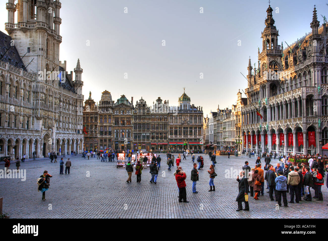 Бог есть и он живет в брюсселе. Новейший завет / le tout nouveau testament (2015, фильм). Что бы было если бы в брюсселе жило 4 миллиона человек. Безопасно ли жить в брюсселе?. Бог есть и он живет в брюсселе.
