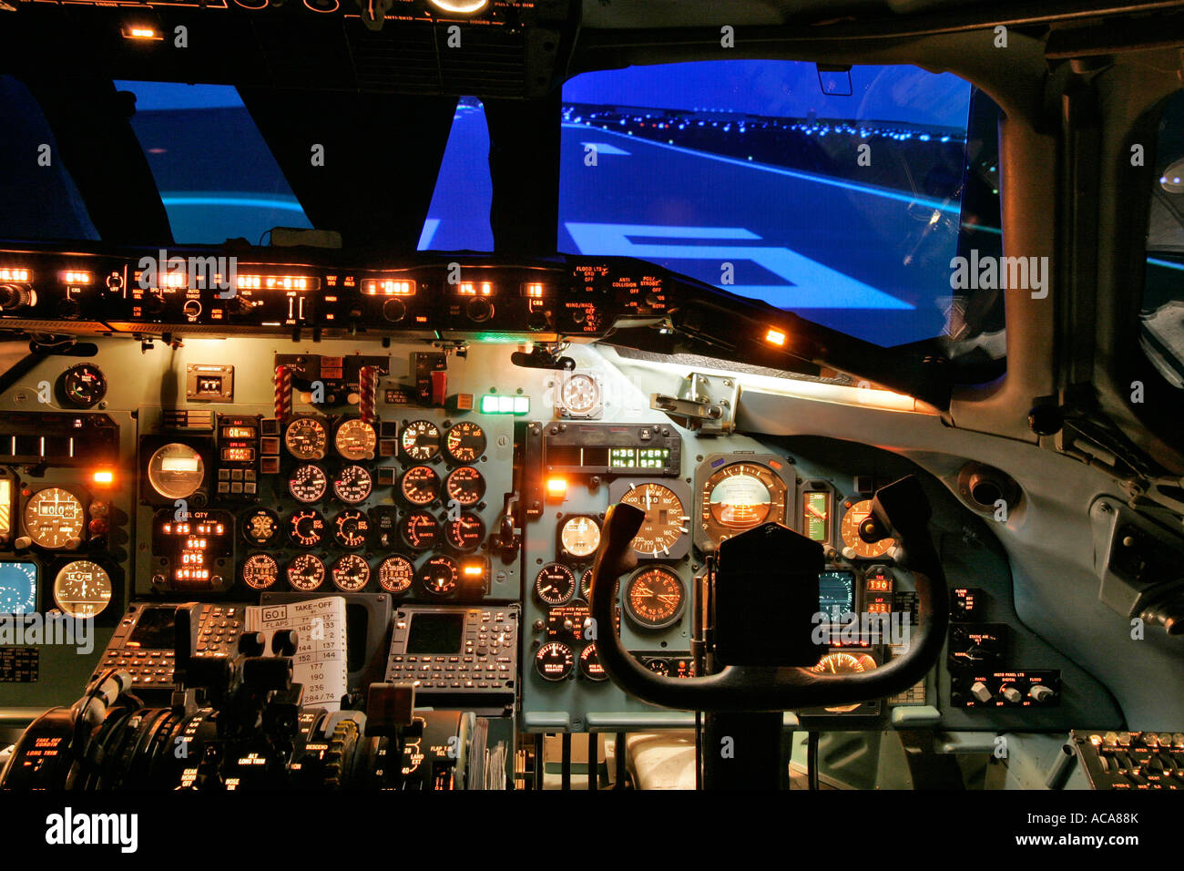 Flight simulator of a McDonnell Douglas MD 80 Sim Zone Hattersheim Flight simulator of a McDonnell Douglas MD 80 Sim Zone Hattersheim