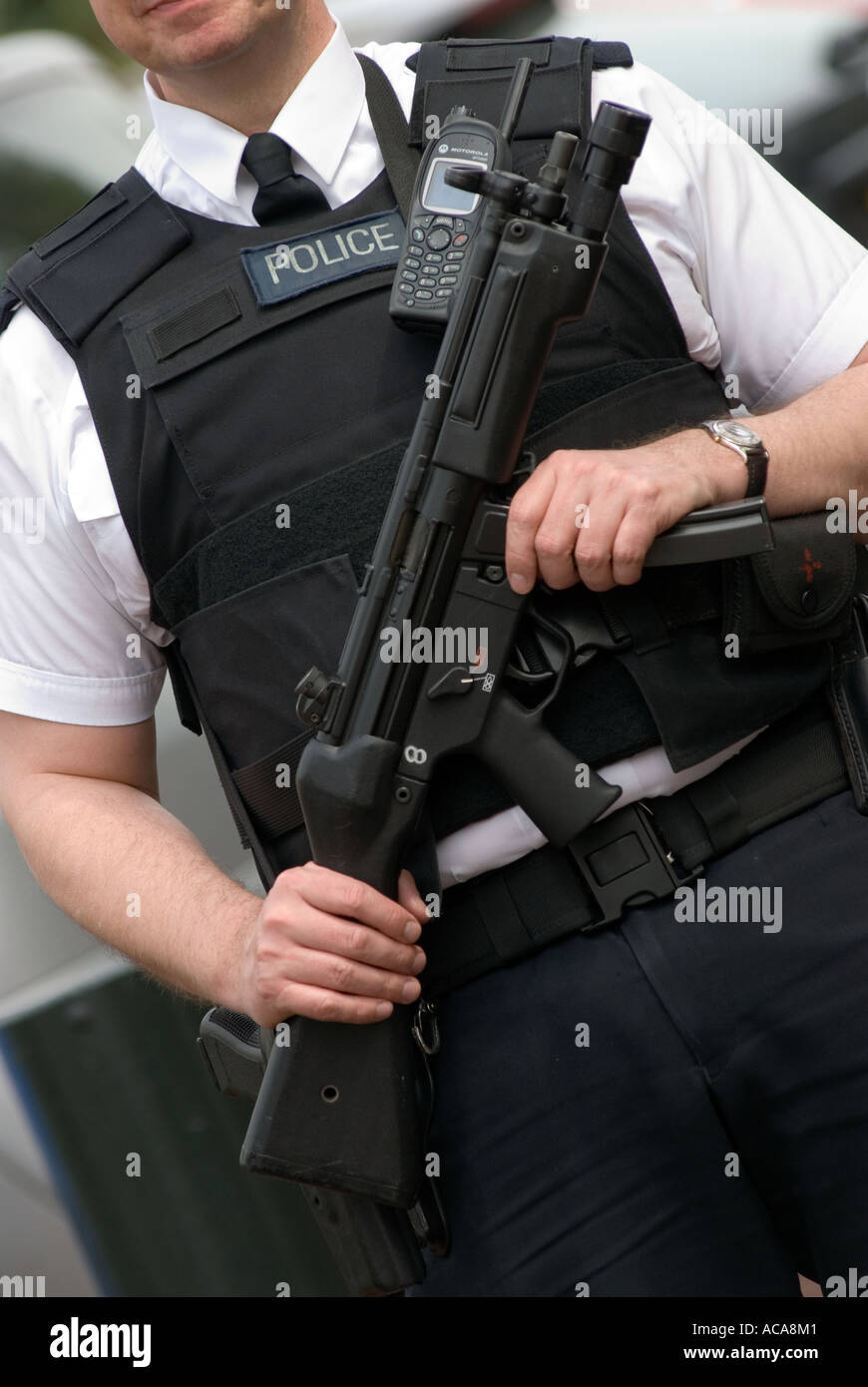 Black armed police officer uk hi-res stock photography and images - Alamy