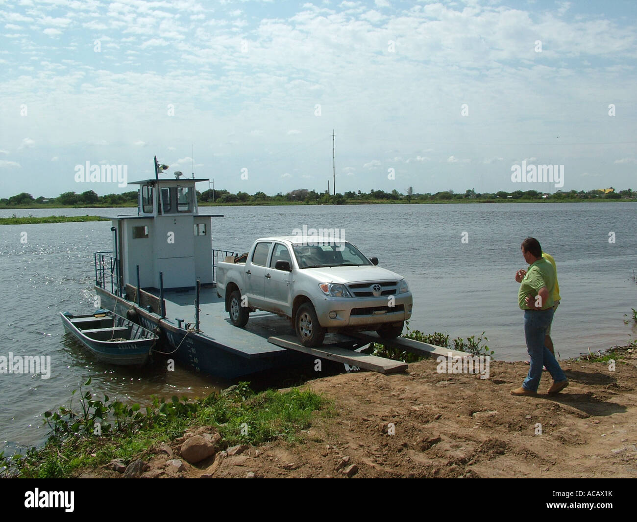 Adventurous car-ferry at the Rio Paraguay Stock Photo