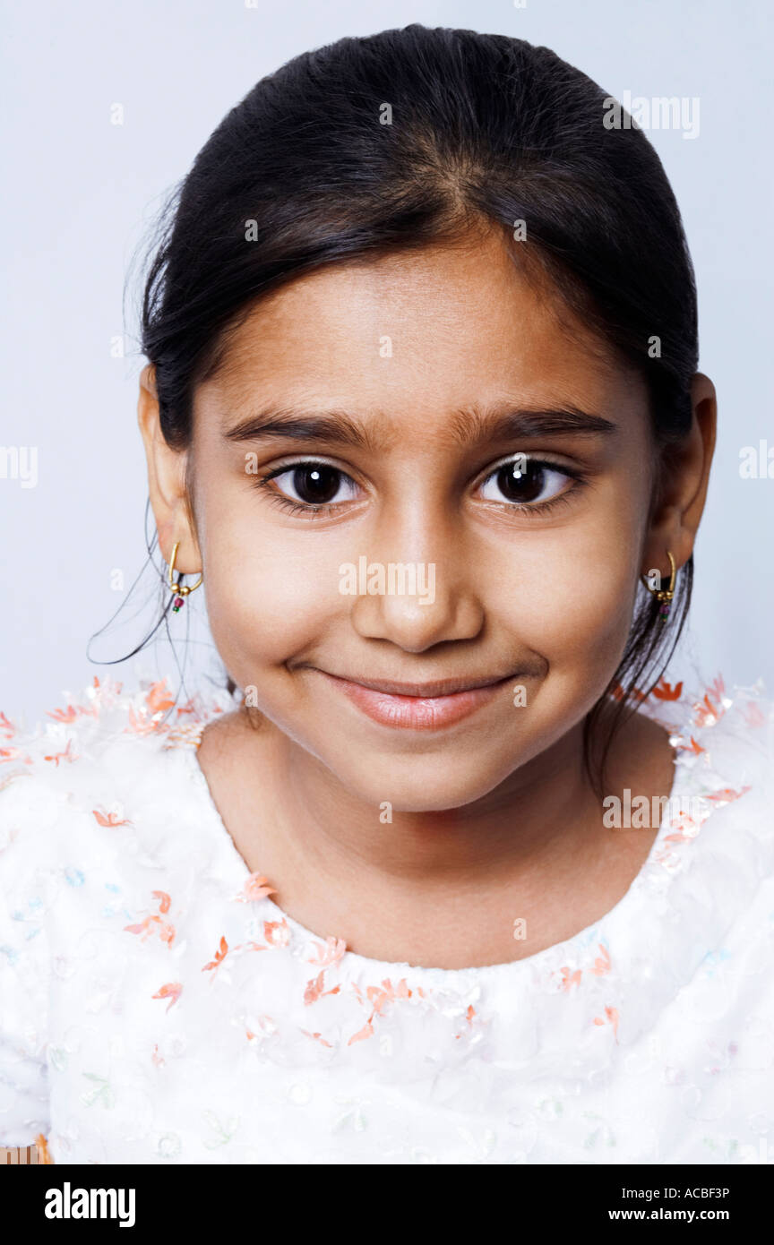 Portrait of a girl smiling Stock Photo - Alamy