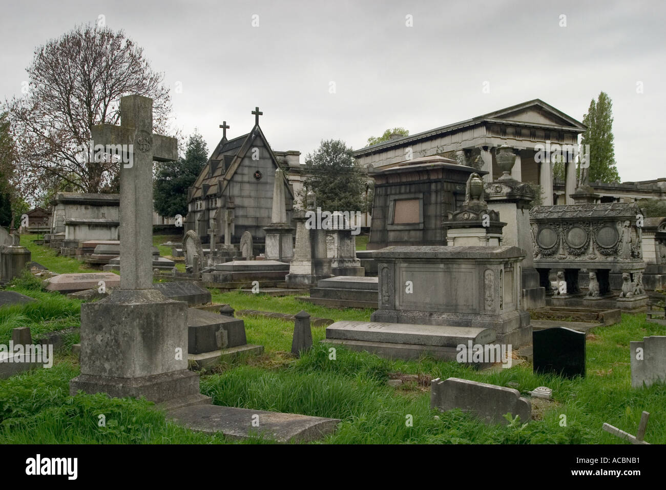 Gravestones and mausoleum in Kensal Green Cemetery. London, England Stock Photo