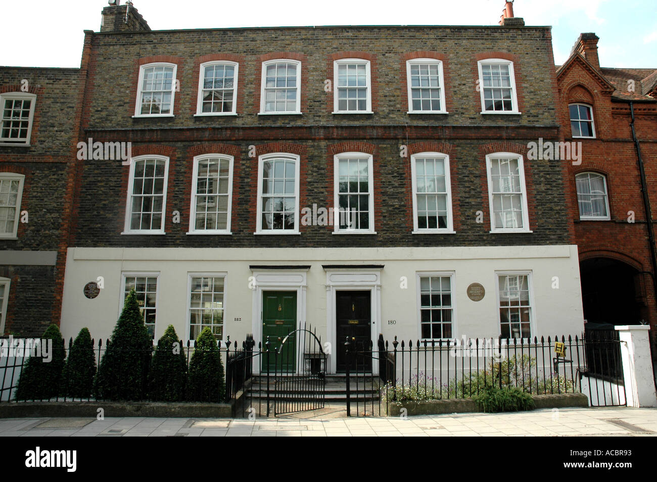 Adjoining Houses in Chelsea London with Blue Plaques-One to Mozart Stock Photo