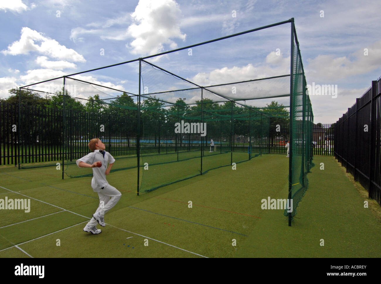 Cricket nets hires stock photography and images Alamy