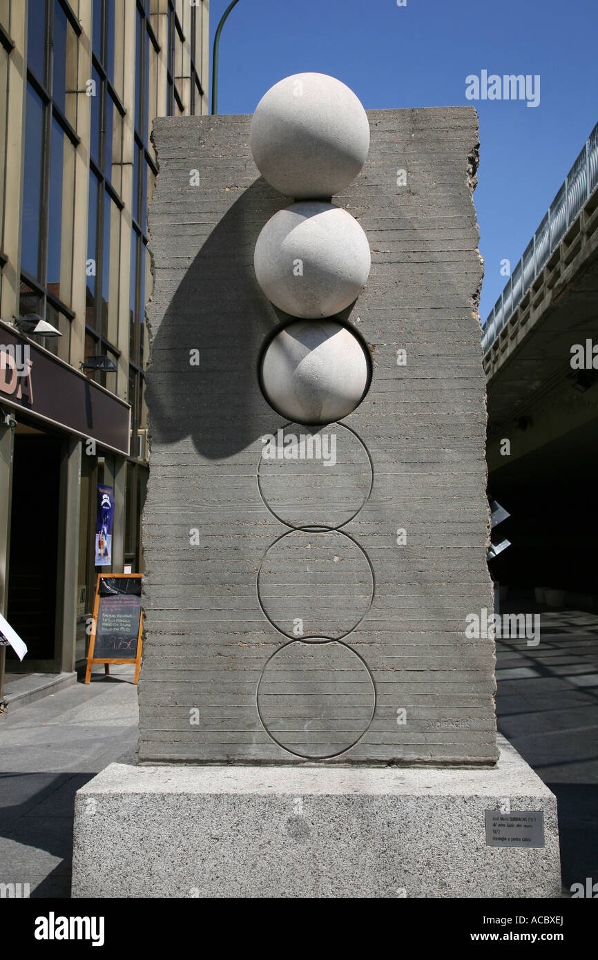 Madrid - Museo de Escultura al Aire Libre, Piece of modern art set in the open air sculpture museum on Paseo de la Castellana Stock Photo