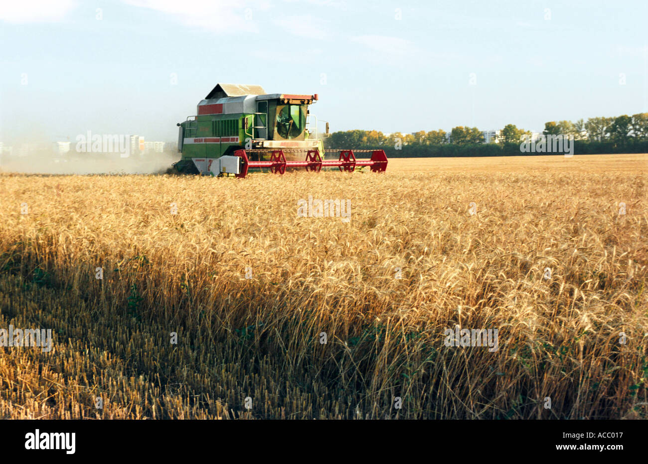 Dominator combine harvester hi-res stock photography and images - Alamy