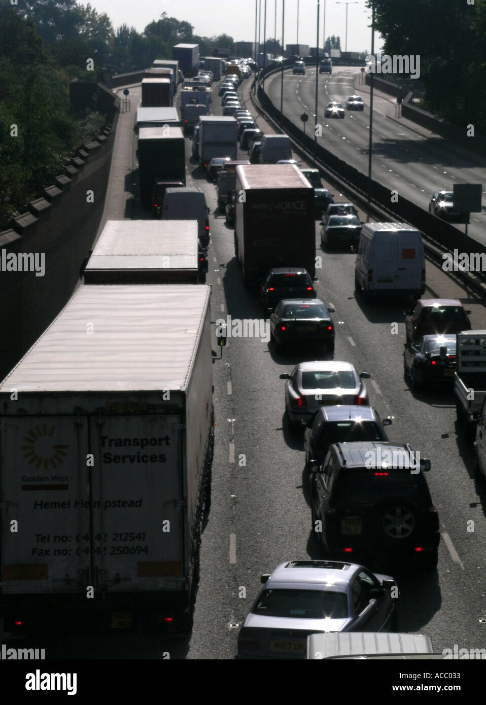 drive driving rush hour traffic commute highway jam london vehicle traffic car delay road transport gridlock travel congested ac Stock Photo